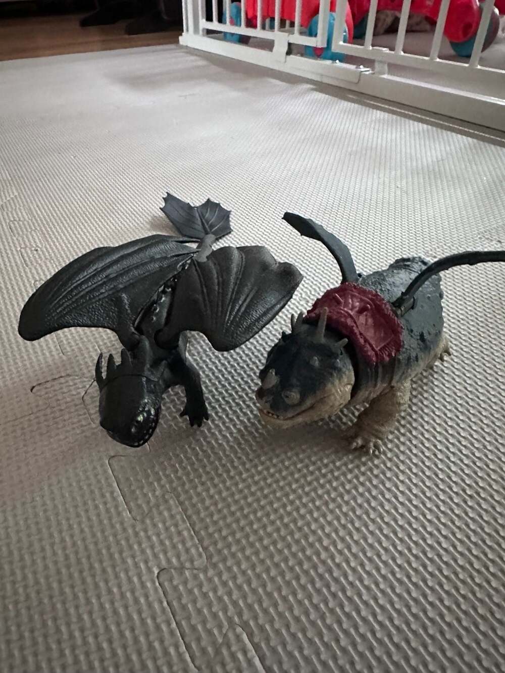 How to Train Your Dragon Toothless and Gronckle Action Figure Set